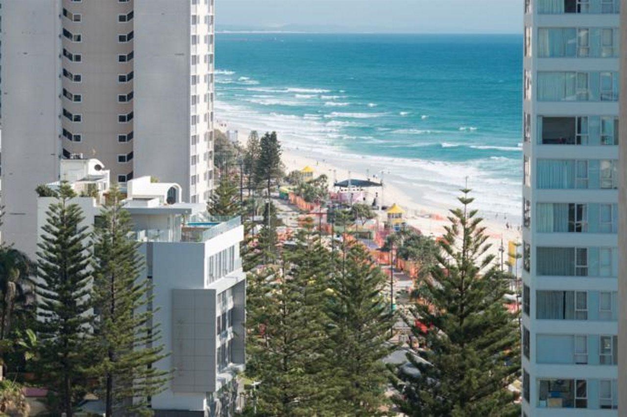 Breakfree Longbeach Resort Gold Coast Exterior photo